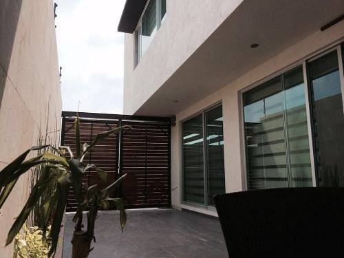 Imagen 5 de 16 de Preciosa Residencia En Lomas De Juriquilla, Alberca Propia, Jardín, De Lujo !!