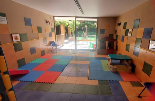 Departamento En Venta De 2 Dorm. En Las Condes