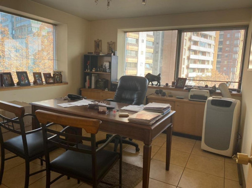 Arriendo Excelente Oficina Edificio Panorámico Providenci