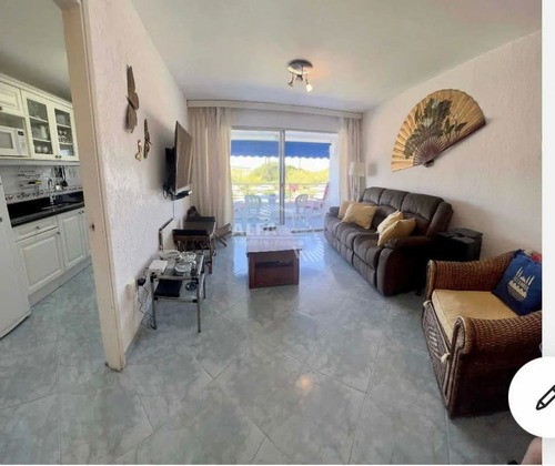 Imagen 4 de 16 de Apartamento En Venta En Punta Del Este, Mansa Frente Al Mar