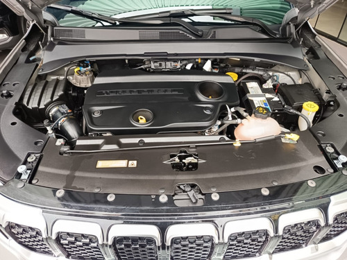 Jeep Commander 2.0 TD380 TURBO DIESEL OVERLAND AT9