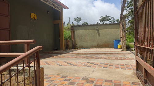 Imagen 2 de 15 de Casa Hoyo De La Puerta