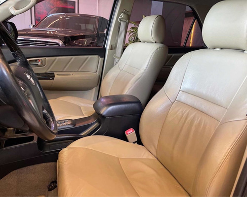Imagem 4 de 6 de Toyota Sw4 2014 3.0 Srv 5l 4x4 Aut. 5p