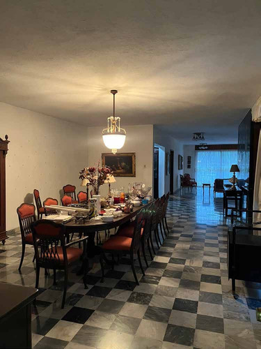 Imagen 2 de 13 de Casa En Renta En Merida A 1 Cuadra De Paseo Montejo Y Circui