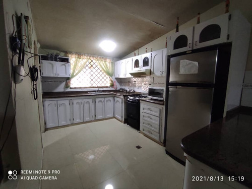 Imagen 5 de 12 de Vendo Comoda Y Hermosa Casa En Urb. Las Delicias. 04243252273
