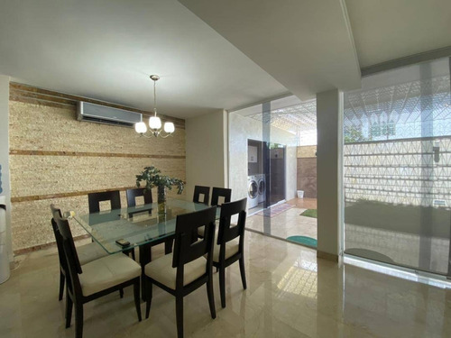 Imagen 12 de 15 de Jessica Serino Remax Alcanza Vende Hermoso Townhouse En Manantial 04243387300