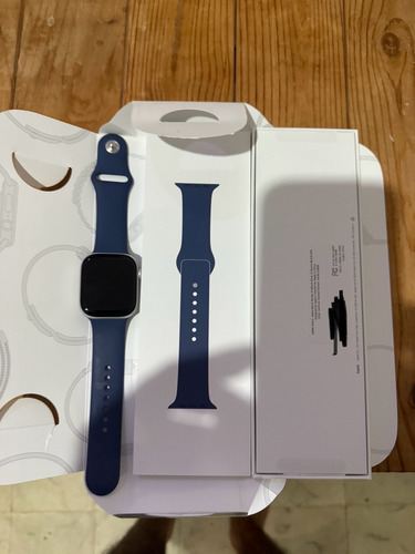 Apple Watch Series 10 De 46 Mm Color Plata. Tres Meses De U Plata Milanese Azul Marino Gris (Usado)