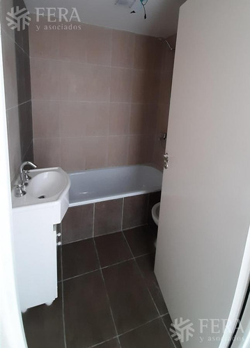 Imagen 12 de 23 de Venta De Departamento De 2 Ambientes Con Patio En Wilde (28030)
