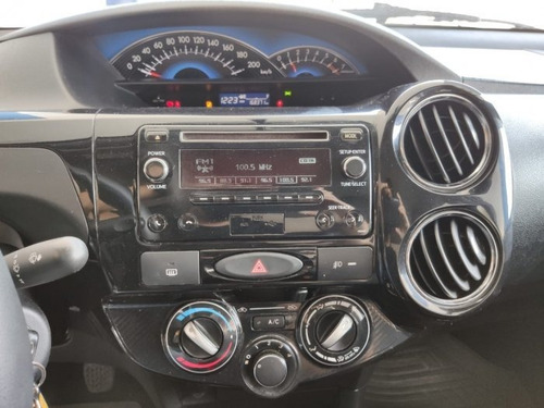 Etios Sedán 1.5 Xs Sedan 16v Flex 4p Manual