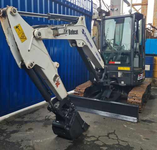 Miniescavadeira Marca Bobcat E35z 2022 1370h Ar-cond+est Aço