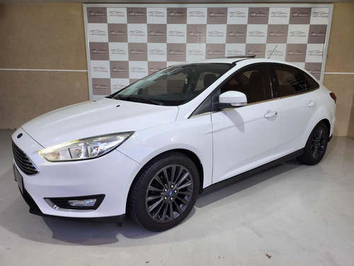 Ford Focus 2.0 Titanium Plus Sedan 16v Flex 4p Powershift