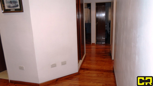 Imagen 7 de 14 de Magnifico Piso 5 Ambientes Con Cochera Cubierta.