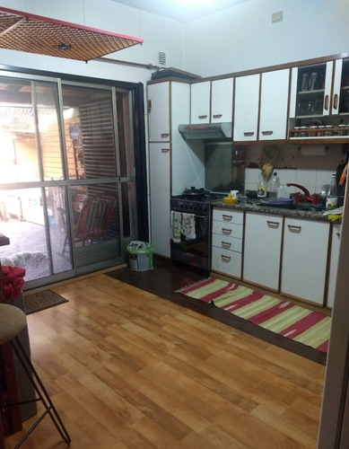 Imagen 4 de 14 de Duplex 4 Amb En Venta En Moron Con Fondo Libre