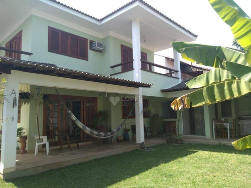 Imagem 4 de 14 de Casa Duplex Em Condomínio, Bem Localizada, Cômodos Amplos, Quintal, 04 Qts./04 Suítes, 338 M², R$ 1.400.000,00 - Itaipu - Niterói/rj - Ca20683