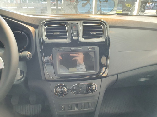 Imagen 9 de 17 de Renault Sandero Stepway Intense 2023 M