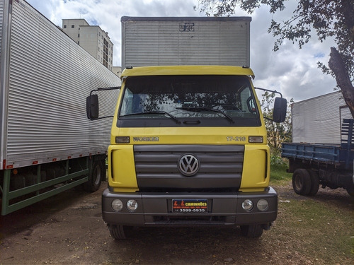 Imagem 3 de 10 de Caminhão Toco Baú Porta Lateral Vw 17210