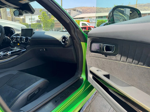 Mercedes-Benz AMG GT R