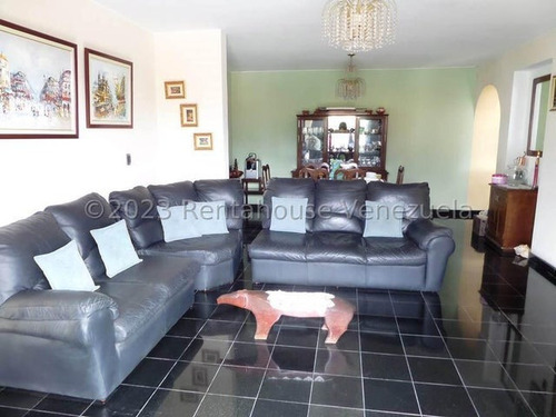 Espectacular Ph En Venta En Hermoso Edificio De Los Chaguaramos Mls#25-10496 - Jca
