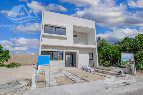 Casa En  Venta En Rio Cancun B-dmts6215