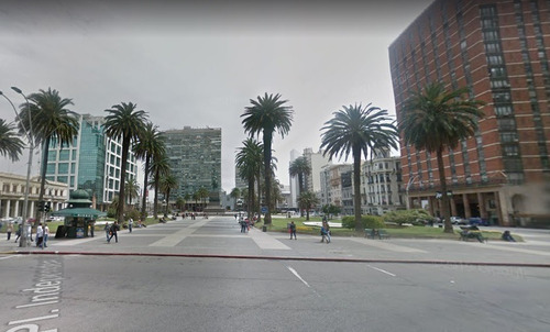 Imagen 4 de 12 de Venta Amplia Oficina Comercial Por Calle Andes Centro