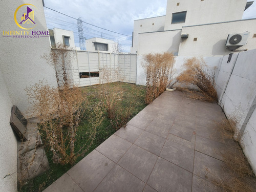 Amplia Casa Mediterranea Condominio Jardín Oriente Til Til