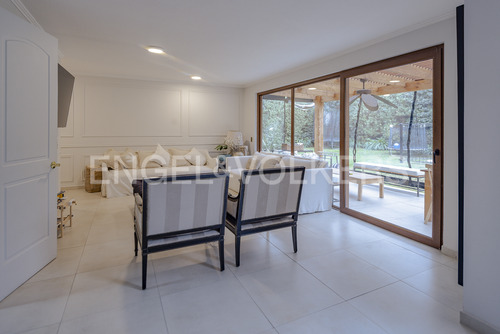 Casa En Barrio Alpino