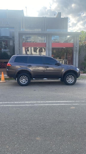 Imagen 2 de 4 de Mitsubishi Montero