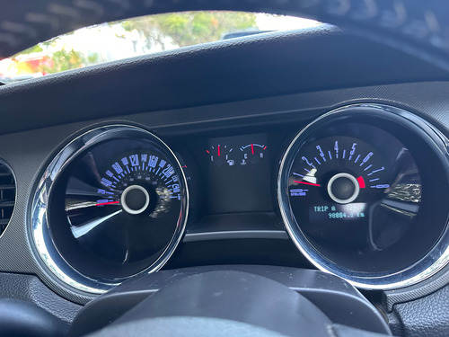 Ford Mustang 3.8 Coupe Lujo V6 Mt