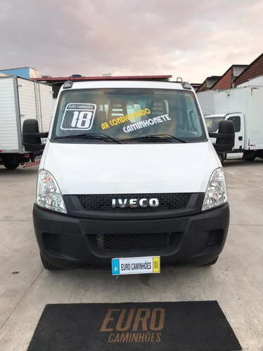 Imagem 1 de 9 de Iveco 35s14 2018 Com Ar Condicionado