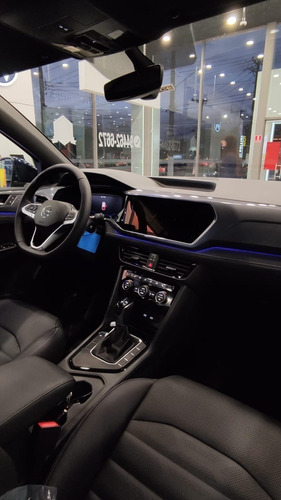 Imagem 5 de 8 de Volkswagen Taos 1.4 250 Tsi Total Flex Highline Aut.