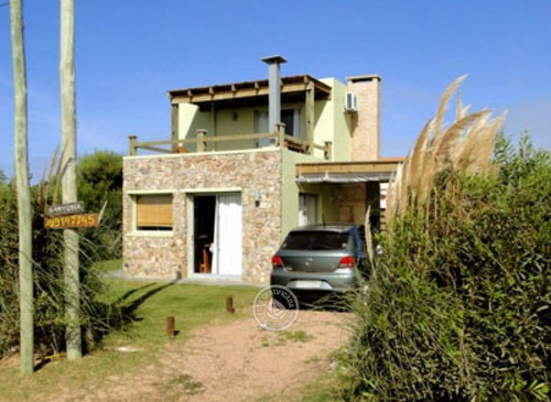 Betel En Punta Del Diablo