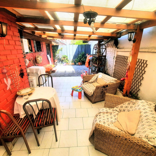 Casa Excelente Ubicación, La Reina. 3d 1b. Metro Príncipe