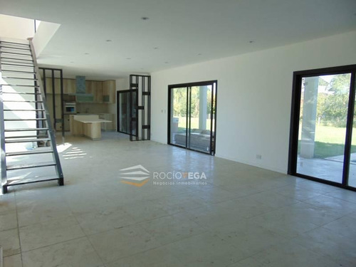 Imagen 7 de 30 de Espectacular Casa En Venta A Estrenar En Barrio Cerrado Santa Ana