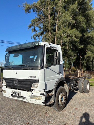Camión Mercedes Benz Atego 1725 Chasis