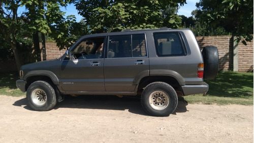 Imagen 3 de 15 de Isuzu Trooper 3.1