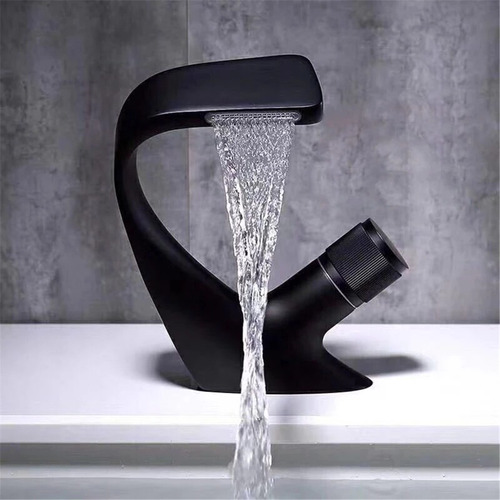 Llave Lavabo Elegante En Color Plateado 