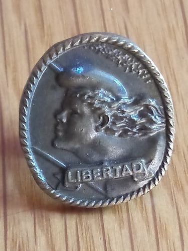 Antiguo Pin Libertad Frigio