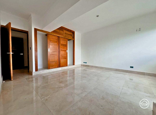Lujoso Y Amplio Apartamento En Los Cacicazgos