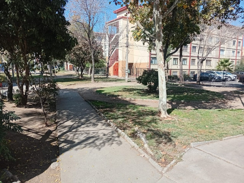 Arriendo Pieza Departamento Compartido, A 2 Cuadras Metro