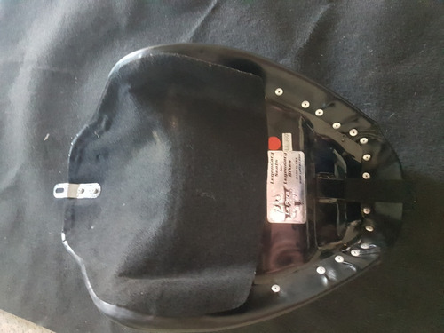Imagen 2 de 4 de Asiento Para Harley Softail Le Pera