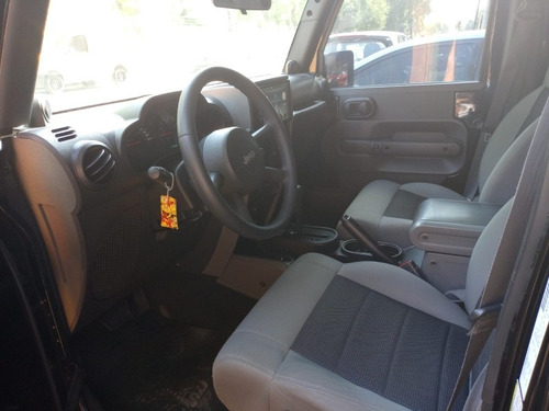 Imagen 9 de 13 de Jeep Wrangler 2008 3.8 Sport Unlimited 199cv Atx