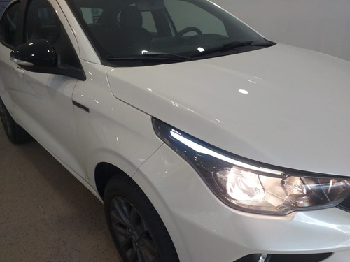 Imagen 4 de 15 de Fiat Cronos 1.3 Drive Stile My23 Mt5 0km 2023