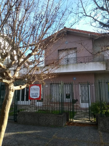 Casa En Venta En Ituzaingó Centro