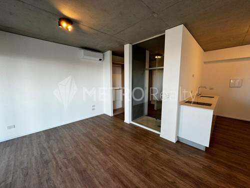 Venta, Departamento 2 Ambientes Con Cochera En Quartier Del Bajo ,puerto Madero