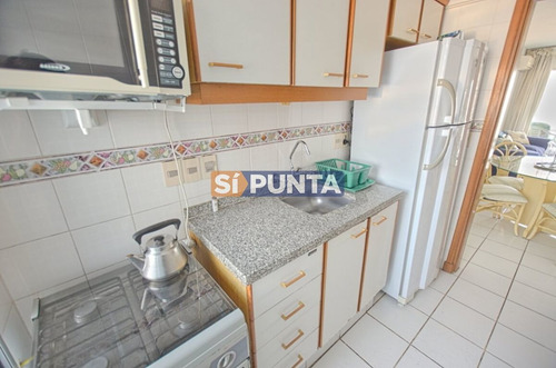 Imagen 6 de 16 de Apartamento Venta Punta Del Este, 2 Dormitorios Y Parrillero Propio