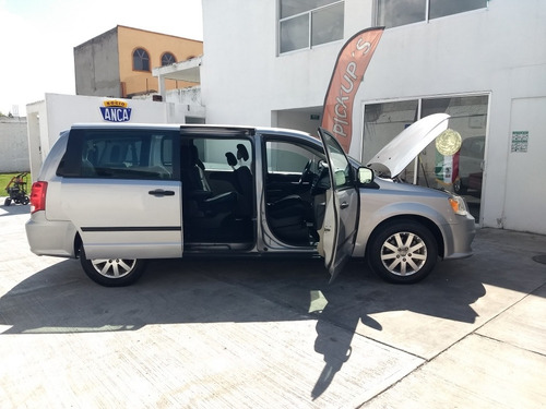 Imagen 9 de 15 de Dodge Grand Caravan 2017 3.7 Se At