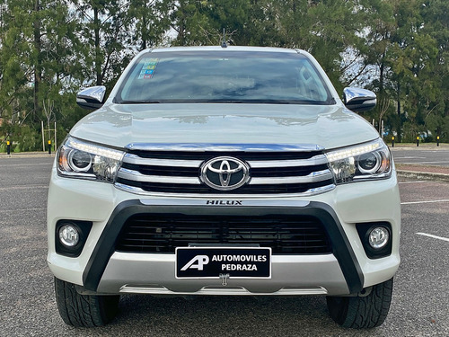 Toyota Hilux 3.0 Cd Srv Cuero 4x4 5at - A4