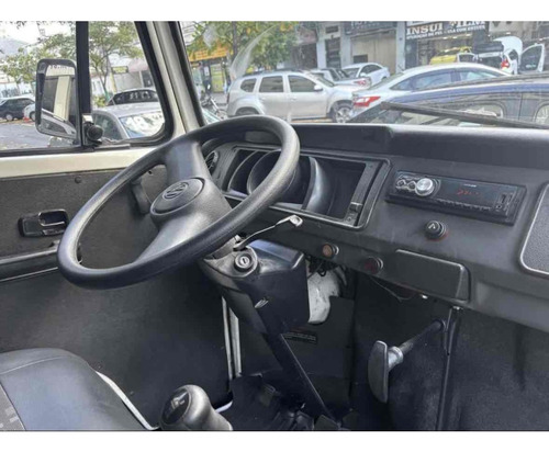 Volkswagen Kombi 1.4 MI STD ESCOLAR 8V FLEX 3P MANUAL