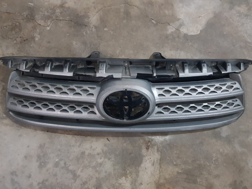 Parilla Frontal Toyota Fortuner 2008 - 2011 Usada Con Detal