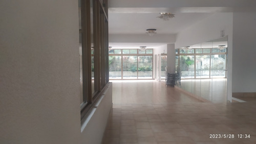 Venta De Apartamento En Lomas De Prado Del Este, Alto Prado. Avp